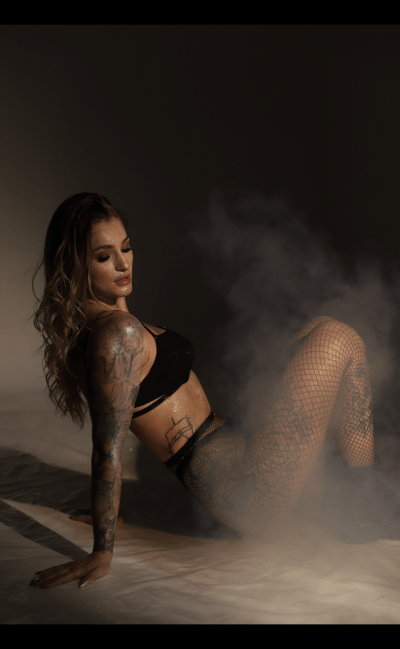 Jasmine_Sky naked stripping on cam for live sex video chat