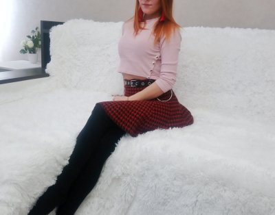 JennySweetie naked stripping on cam for live sex video chat