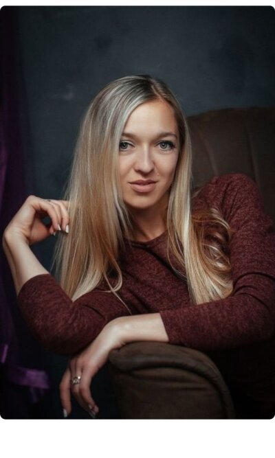 JessaGirll naked stripping on cam for live sex video chat