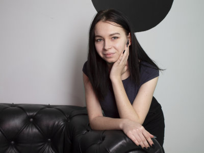 JettaCurvy naked stripping on cam for live sex video chat