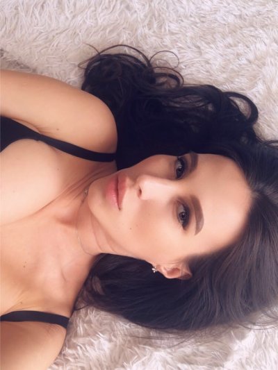 JeyceeX naked stripping on cam for live sex video chat