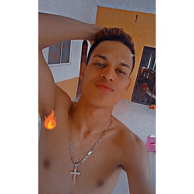 Johan_cum1 naked stripping on cam for live sex video chat
