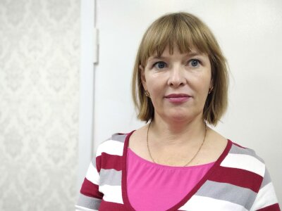 Julia_Milf naked stripping on cam for live sex video chat