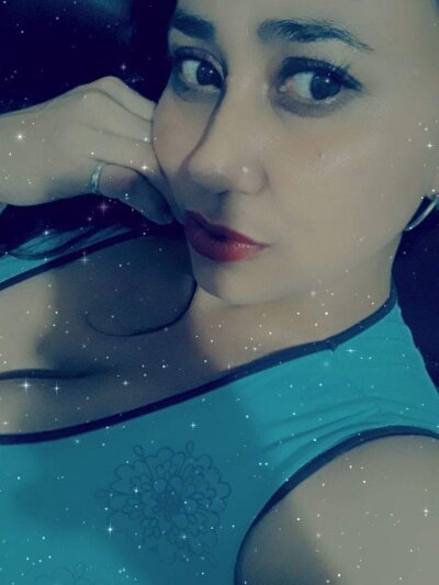 Juliana_devil naked stripping on cam for live sex video chat