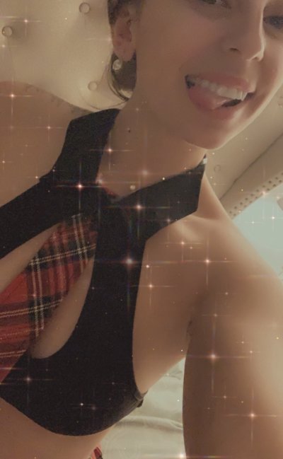 JulietteBrowne naked stripping on cam for live sex video chat