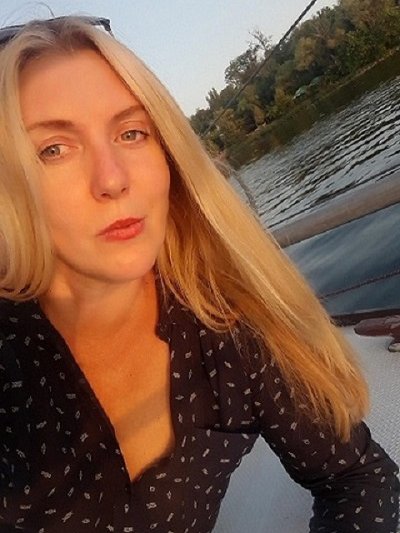 JuliiaLove naked stripping on cam for live sex video chat