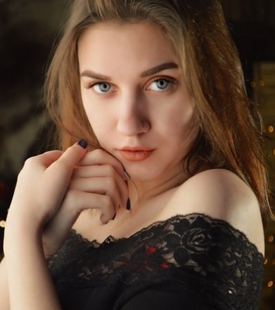JunaMurrey naked stripping on cam for live sex video chat
