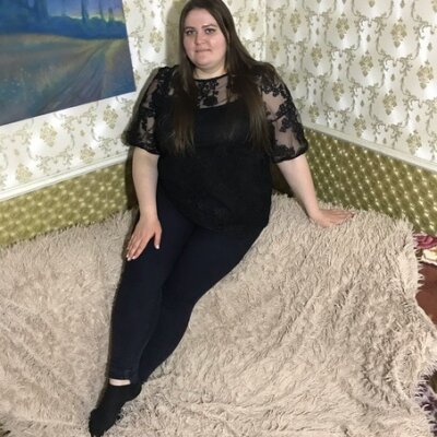 JunaSmile naked stripping on cam for live sex video chat
