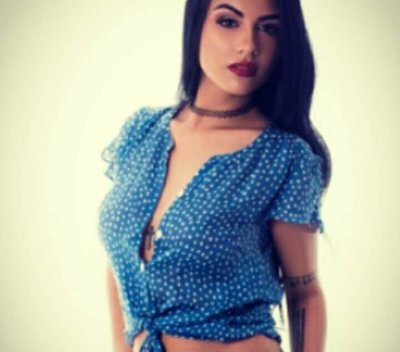 Kardashian__ naked stripping on cam for live sex video chat