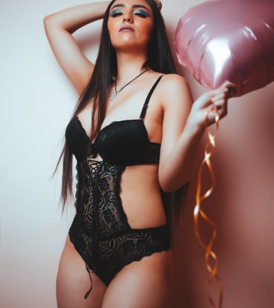 karla_scott naked stripping on cam for live sex video chat