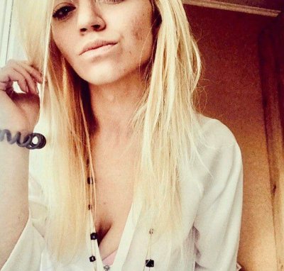 KarmaVVeb naked stripping on cam for live sex video chat