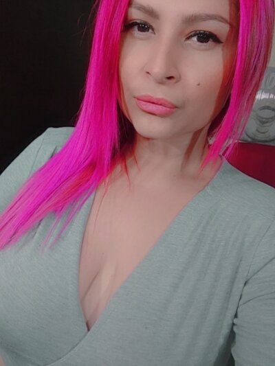 kathycute_1521 naked stripping on cam for live sex video chat