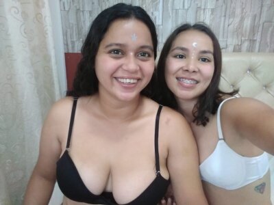 katie_sasha18 naked stripping on cam for live sex video chat