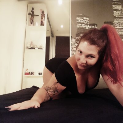 Katrina_Sweet naked stripping on cam for live sex video chat