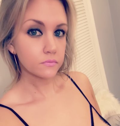 Kay_Cakes naked stripping on cam for live sex video chat