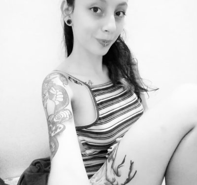 KaysaLambert naked stripping on cam for live sex video chat