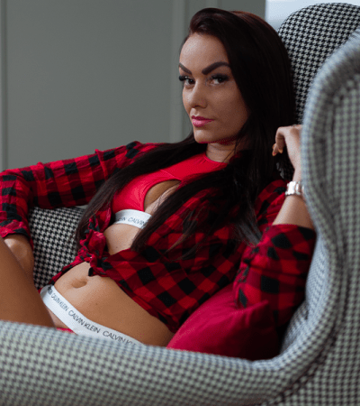 KelseyXkiss naked stripping on cam for live sex video chat