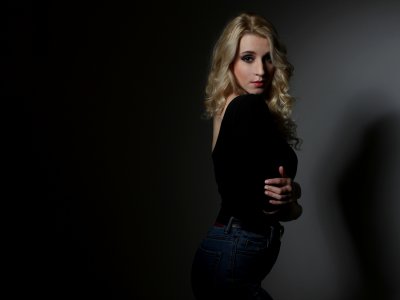 KenzieDawton naked stripping on cam for live sex video chat