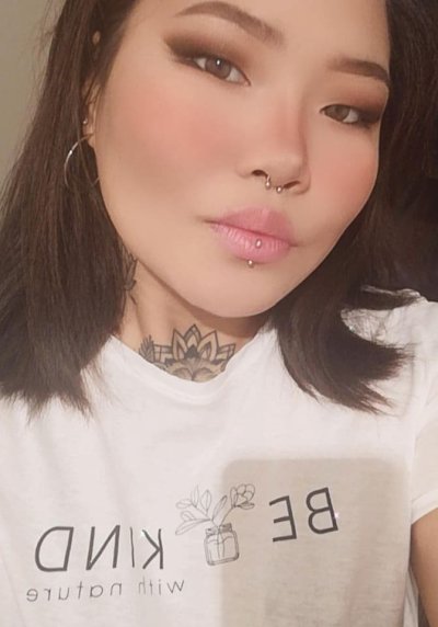 KhalifaGang naked stripping on cam for live sex video chat