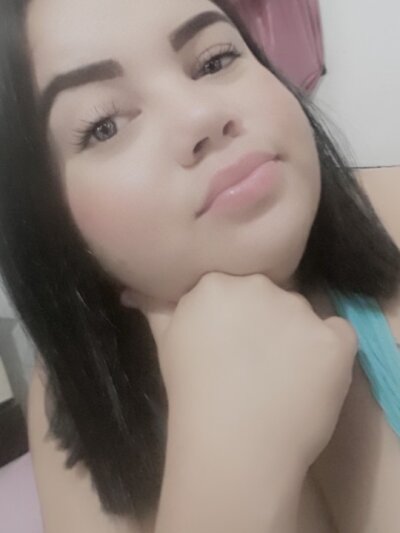 khloe_boobs naked stripping on cam for live sex video chat