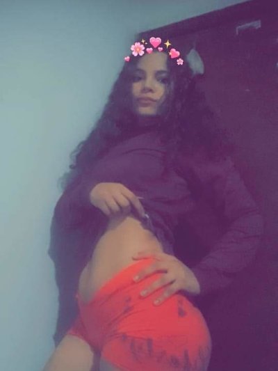 khloewexler naked stripping on cam for live sex video chat