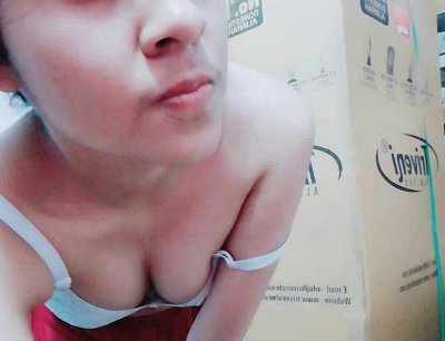 khushi_5711 naked stripping on cam for live sex video chat