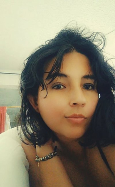 kiara_brown1 naked stripping on cam for live sex video chat