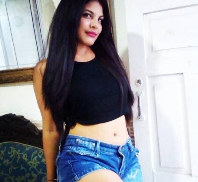 Kiara_sex_ naked stripping on cam for live sex video chat
