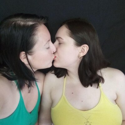 kinkvibes naked stripping on cam for live sex video chat