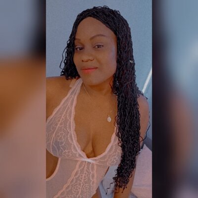 Kinky_ebony naked stripping on cam for live sex video chat