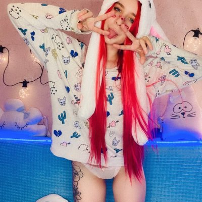 Kira-Li-Lime naked stripping on cam for live sex video chat