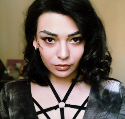 _kleopattra_ naked stripping on cam for live sex video chat