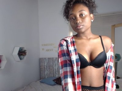 Kristen_Smith naked stripping on cam for live sex video chat
