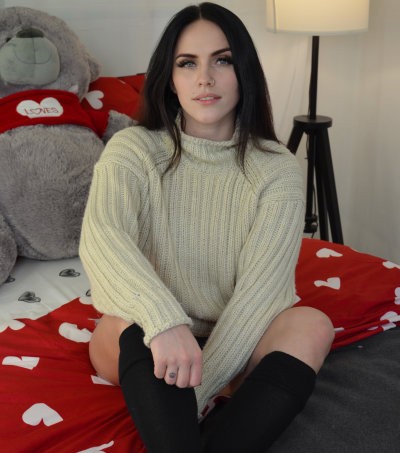 Kristin_cat naked stripping on cam for live sex video chat