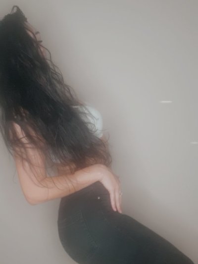 Krisykis naked stripping on cam for live sex video chat