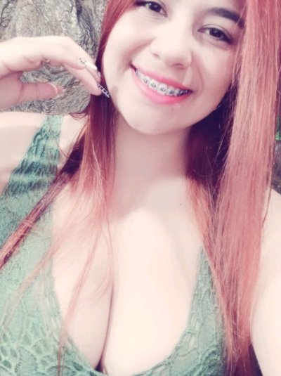 kyliewhore05 naked stripping on cam for live sex video chat