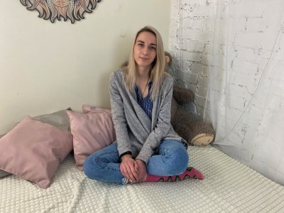 LaceyWood naked stripping on cam for live sex video chat