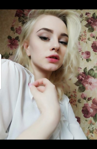 Lady_icekiss naked stripping on cam for live sex video chat