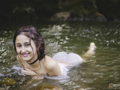 LaiaTaylor naked stripping on cam for live sex video chat