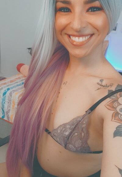 lala_sanabria naked stripping on cam for live sex video chat