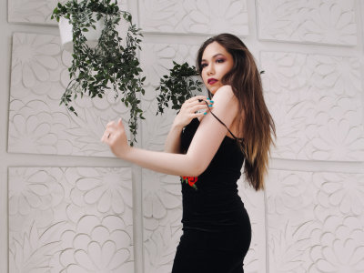 LanaSnow naked stripping on cam for live sex video chat