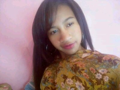 lapinu_bitch19 naked stripping on cam for live sex video chat