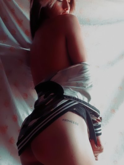 latinos_vergones naked stripping on cam for live sex video chat