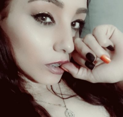 laura_sweet_01 naked stripping on cam for live sex video chat