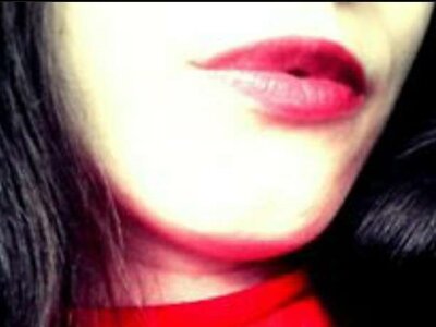 LauraBlan naked stripping on cam for live sex video chat