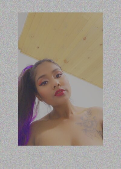 Lauren_diamond1 naked stripping on cam for live sex video chat