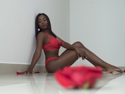 LaurrenFox naked stripping on cam for live sex video chat