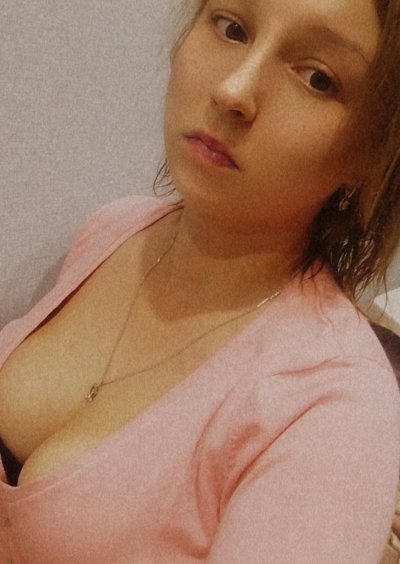 Lea126 naked stripping on cam for live sex video chat