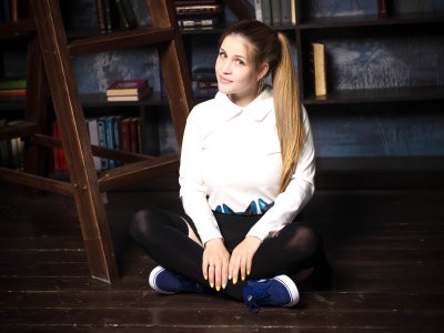 LeilaAngelic naked stripping on cam for live sex video chat