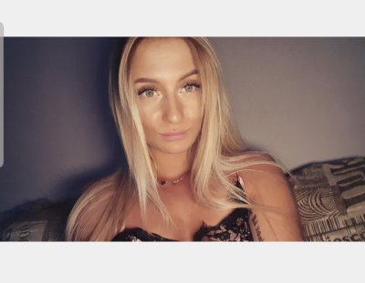 LenaCUTE naked stripping on cam for live sex video chat